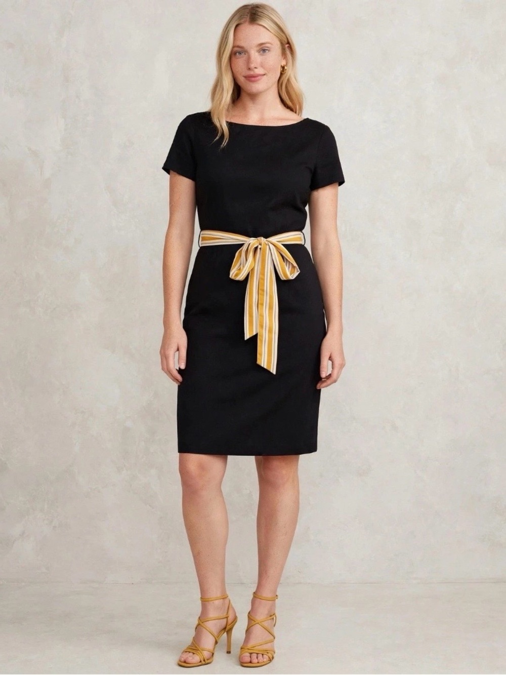 Forever 21 Black Short Sleeve Dress w/ Yellow Ribbon Accent Size 10
